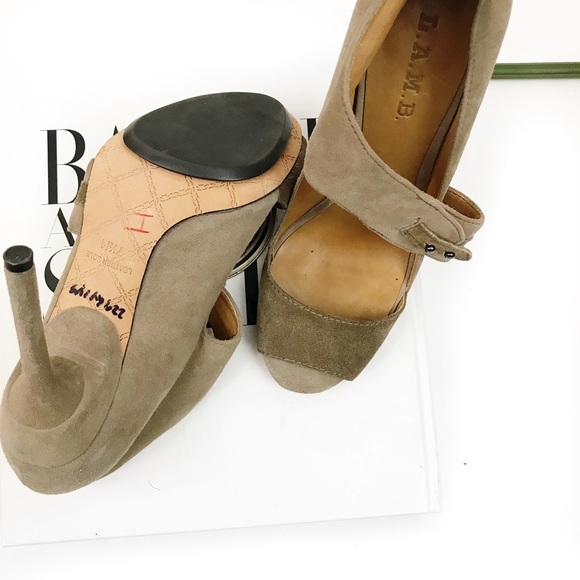 L.A.M.B suede heels - Picture 4 of 7
